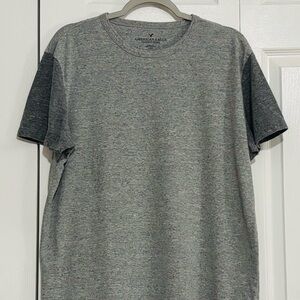 American Eagle Outfitters Men's Heather Gray T-Shirt